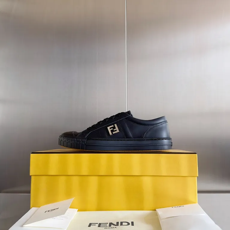 Fendi Shoe 